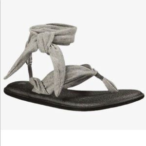 Sanuk tie sandal